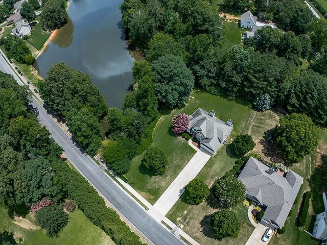 1429 Tamarack Lakes Drive, Powder Springs, GA 30127