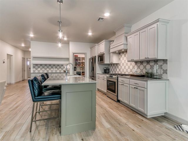 9052 NW 144th Street, Yukon, OK 73099