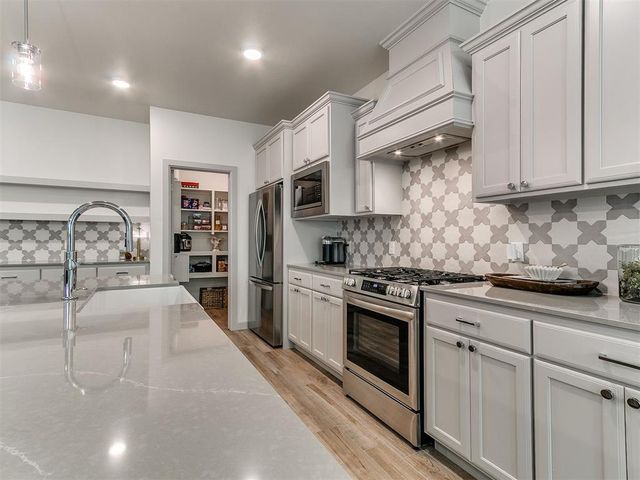 9052 NW 144th Street, Yukon, OK 73099