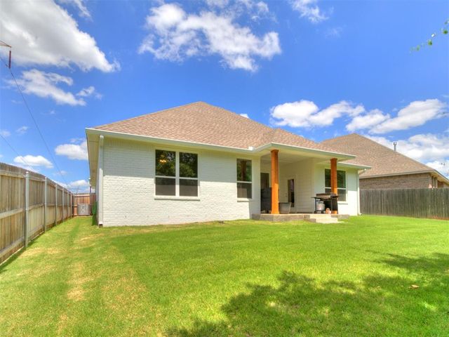 9052 NW 144th Street, Yukon, OK 73099