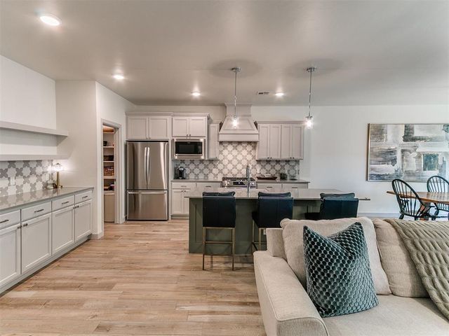 9052 NW 144th Street, Yukon, OK 73099