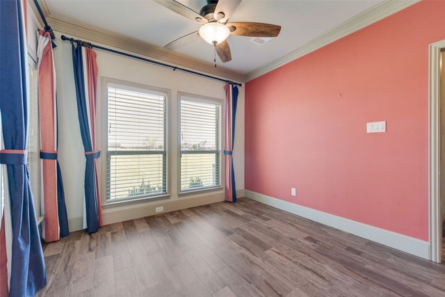 2921 W Alamosa Drive, Terrell, TX 75160