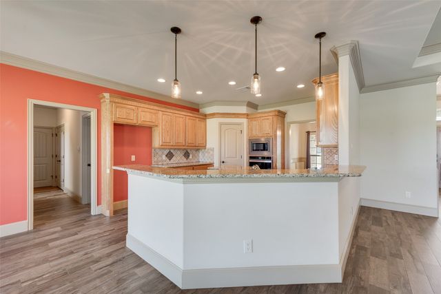 2921 W Alamosa Drive, Terrell, TX 75160