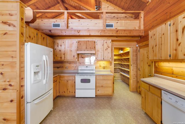 22100 -2 Senior, Von Ormy, TX 78073