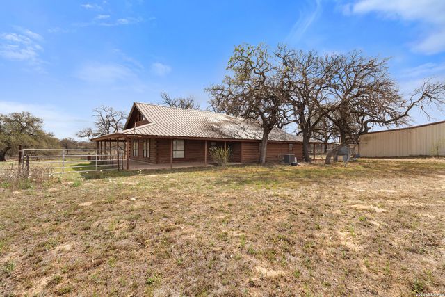 22100 -2 Senior, Von Ormy, TX 78073