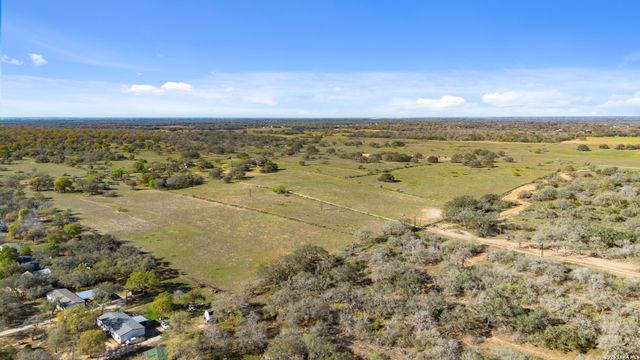 22100 -2 Senior, Von Ormy, TX 78073