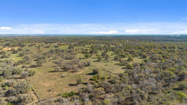 22100 -2 Senior, Von Ormy, TX 78073