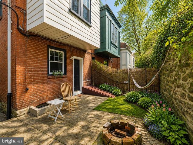 4320 SPRUCE ST, Philadelphia, PA 19104