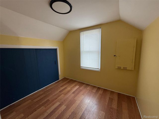 8209 Orchard Avenue, Warren, MI 48089