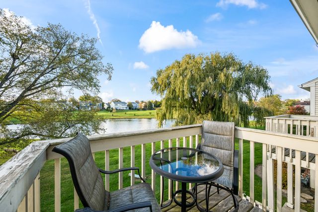 1376 Longacre Lane, Wheeling, IL 60090