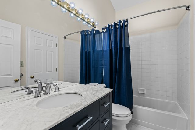 1376 Longacre Lane, Wheeling, IL 60090