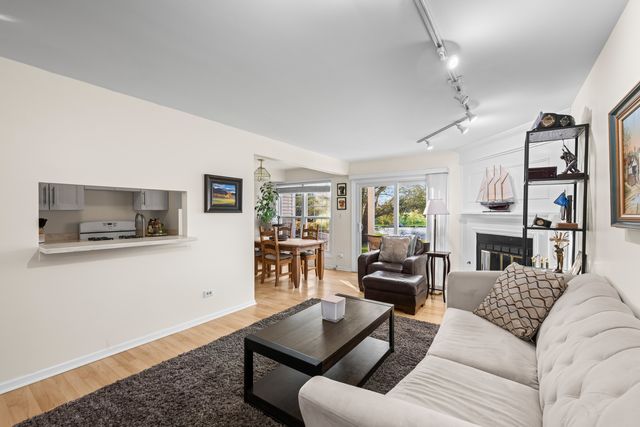 1376 Longacre Lane, Wheeling, IL 60090