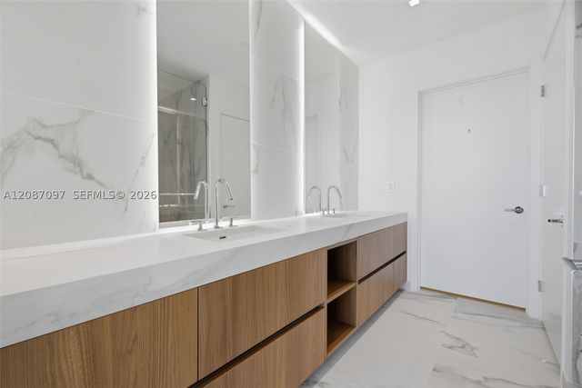 1400 Biscayne Blvd 1801, Miami, FL 33132