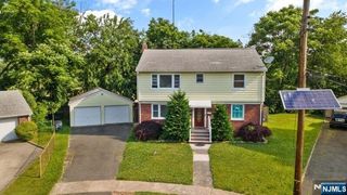 19 Wright Court, Bloomfield, NJ 07003