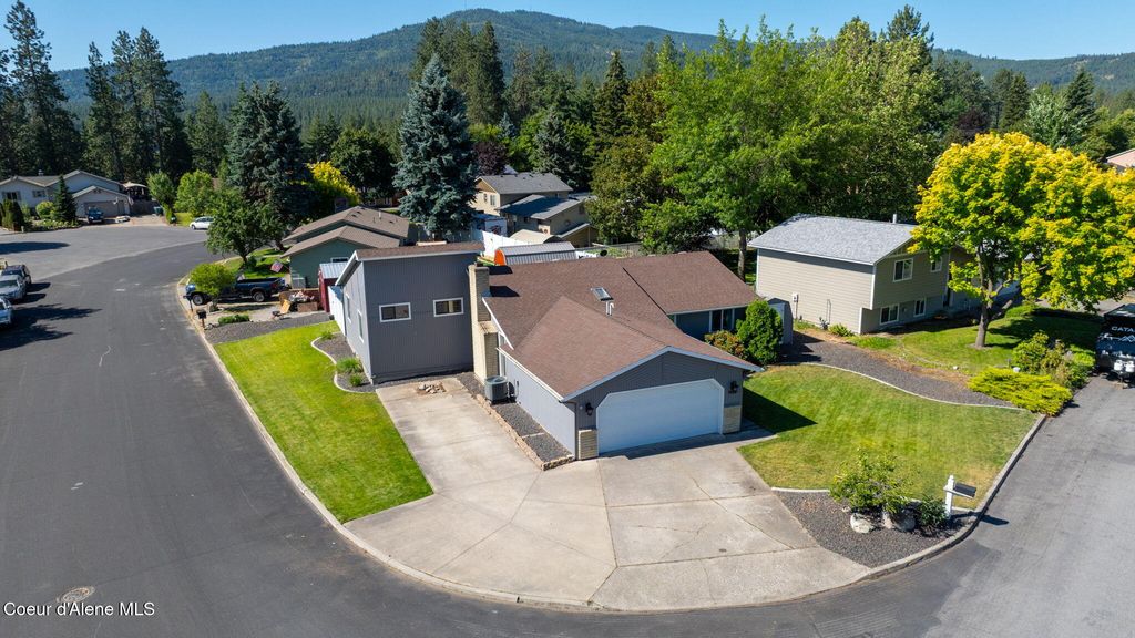 1626 E PLAZA DR, Post Falls, ID 83854
