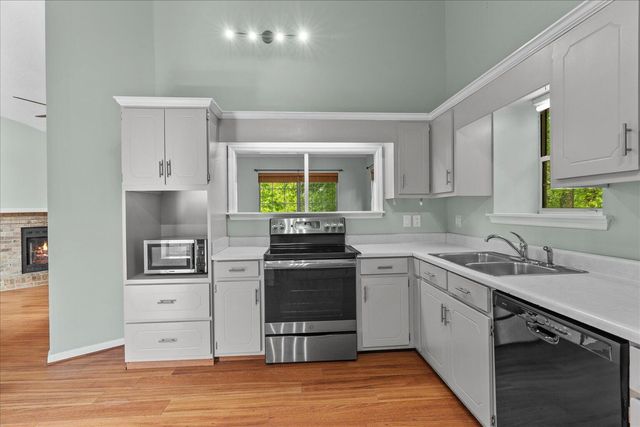 493 Lennox Way, Rocky Face, GA 30740