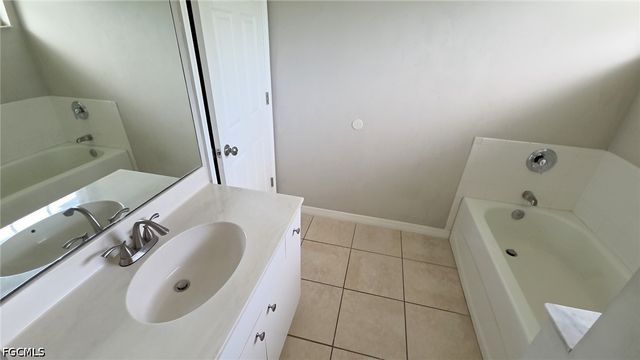 207 E 8th ST, Lehigh Acres, FL 33972