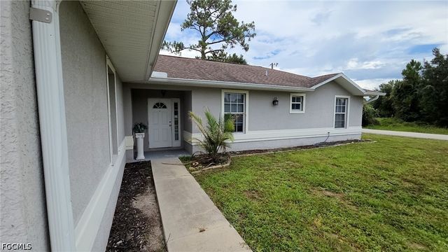 207 E 8th ST, Lehigh Acres, FL 33972
