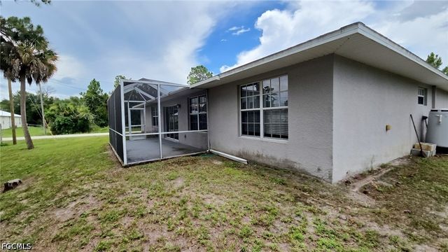 207 E 8th ST, Lehigh Acres, FL 33972