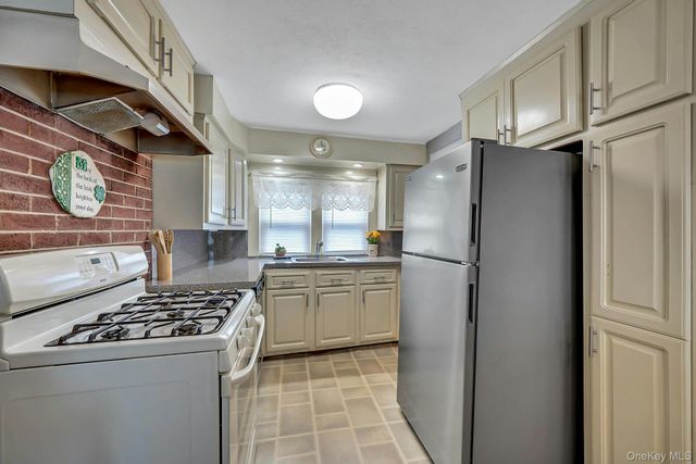 55C Edgewater Park C, Bronx, NY 10465