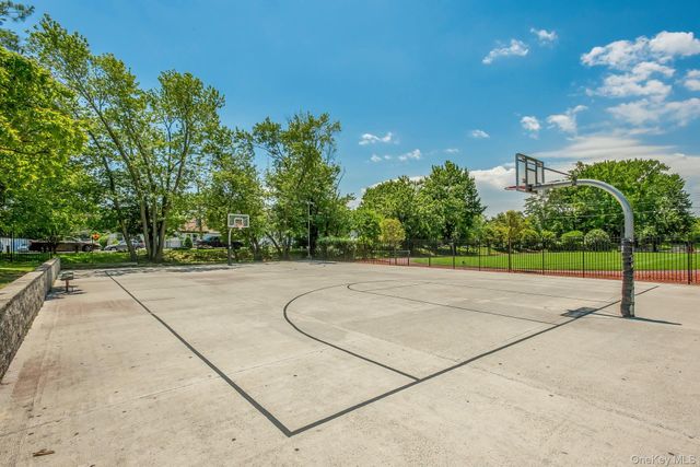 55C Edgewater Park C, Bronx, NY 10465