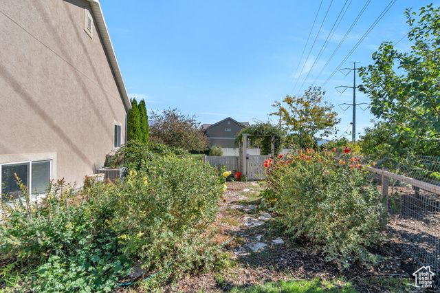 1752 S WEEPING WILLOW WAY, Lehi, UT 84043