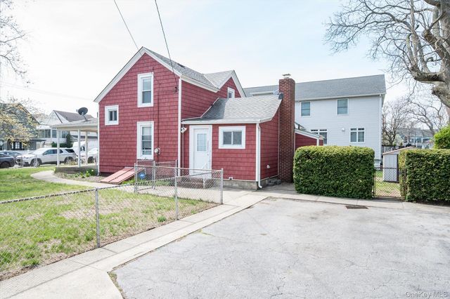 216 Elizabeth Street, Inwood, NY 11096