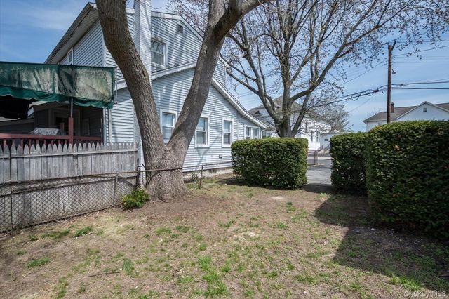 216 Elizabeth Street, Inwood, NY 11096