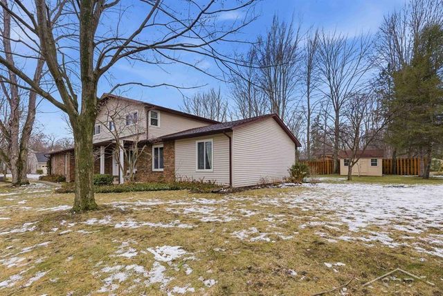 2308 Longfellow Lane, Midland, MI 48640