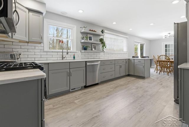 2308 Longfellow Lane, Midland, MI 48640