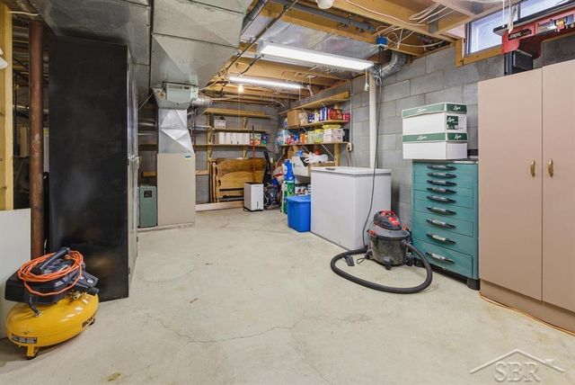 2308 Longfellow Lane, Midland, MI 48640