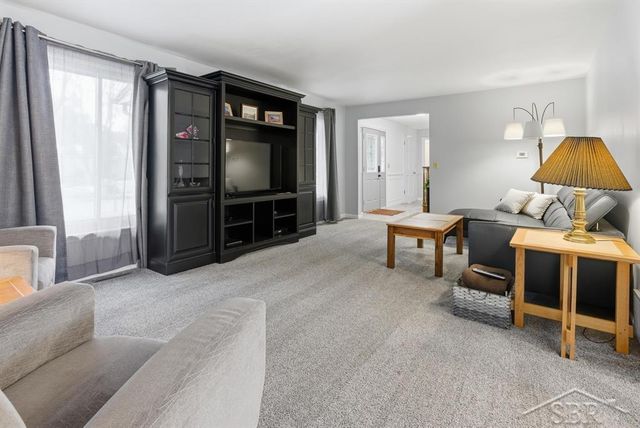 2308 Longfellow Lane, Midland, MI 48640