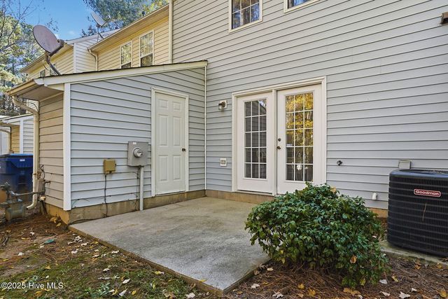 5503 Fieldcross Court, Raleigh, NC 27610