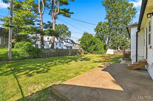 6207 Archwood Lane, St Louis, MO 63123