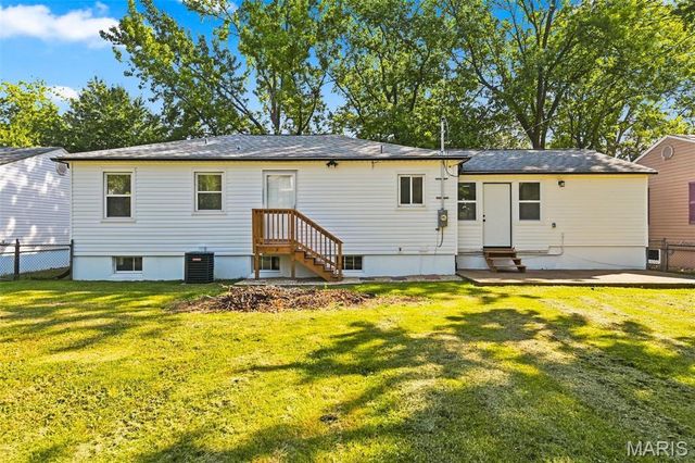6207 Archwood Lane, St Louis, MO 63123