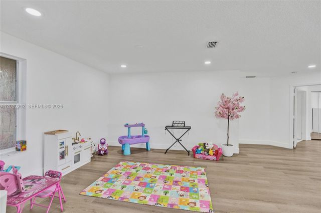 16180 SW 14th Street, Pembroke Pines, FL 33027