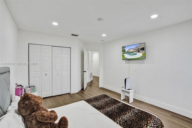 16180 SW 14th Street, Pembroke Pines, FL 33027