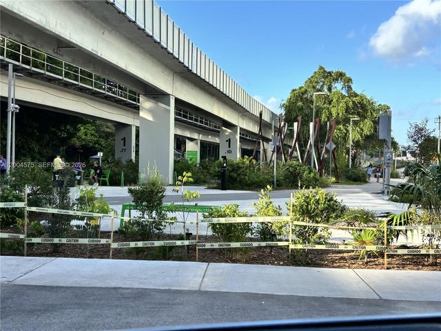 126 SW 17th Rd 201, Miami, FL 33129