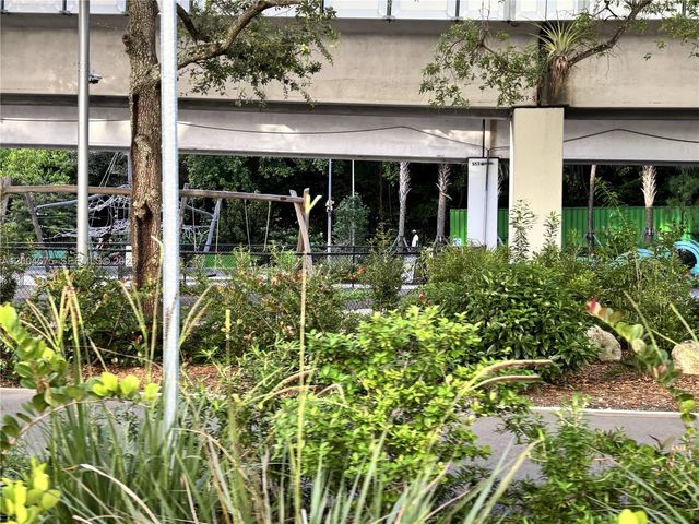 126 SW 17th Rd 201, Miami, FL 33129