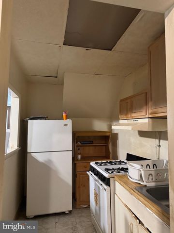2527 S 68TH ST, Philadelphia, PA 19142