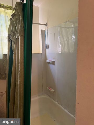 2527 S 68TH ST, Philadelphia, PA 19142