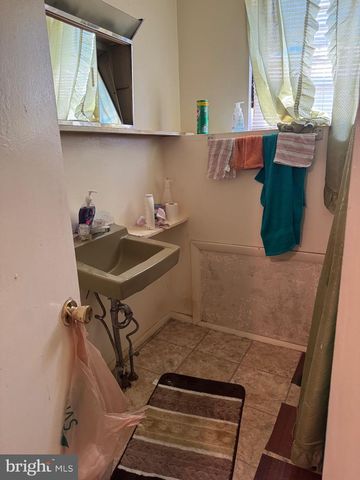 2527 S 68TH ST, Philadelphia, PA 19142