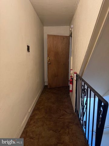 2527 S 68TH ST, Philadelphia, PA 19142