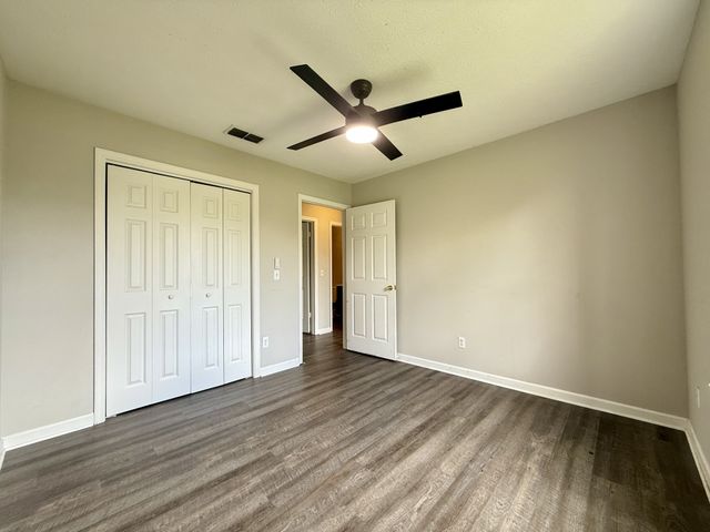 7548 Chadwick Dr, Murfreesboro, TN 37129