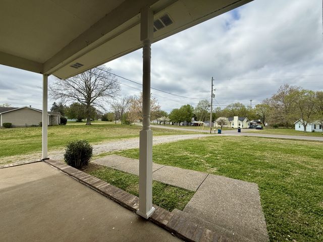 7548 Chadwick Dr, Murfreesboro, TN 37129