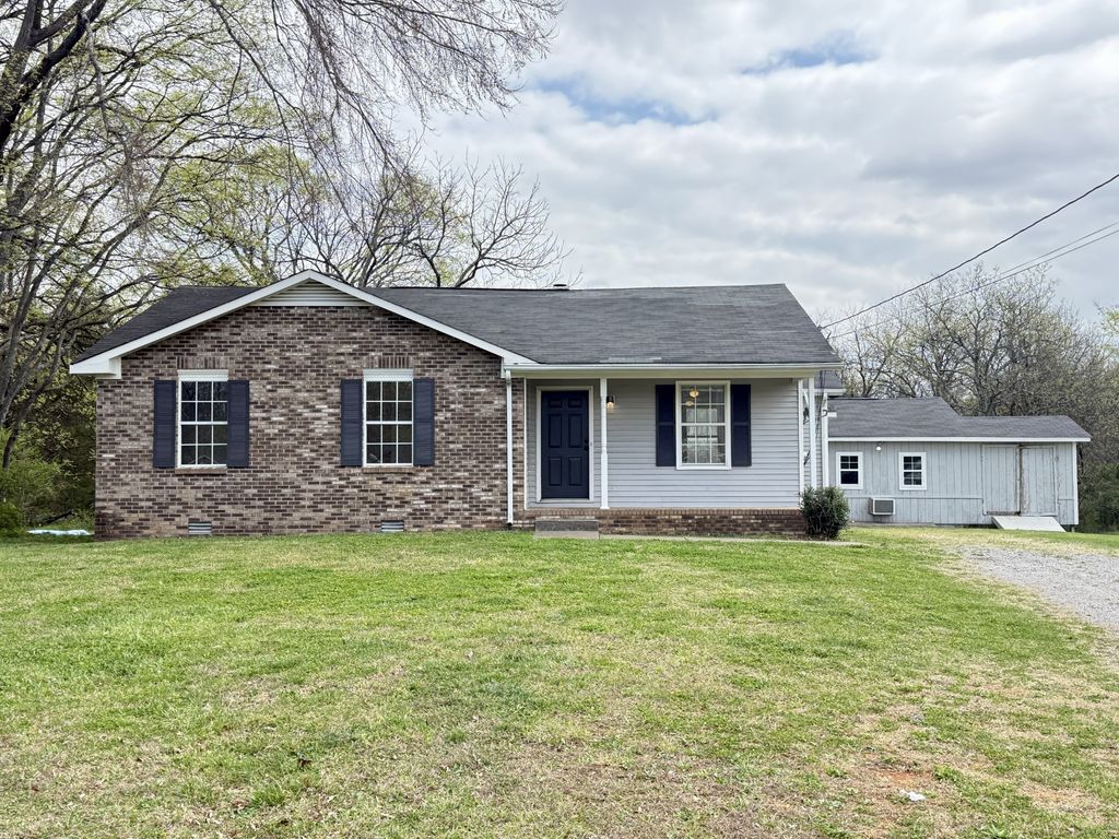 7548 Chadwick Dr, Murfreesboro, TN 37129