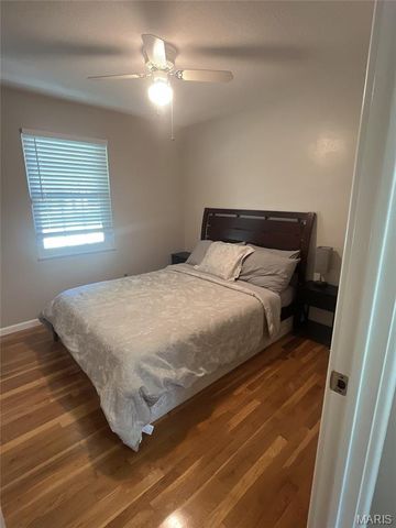 2632 Causeway Drive, St Louis, MO 63125