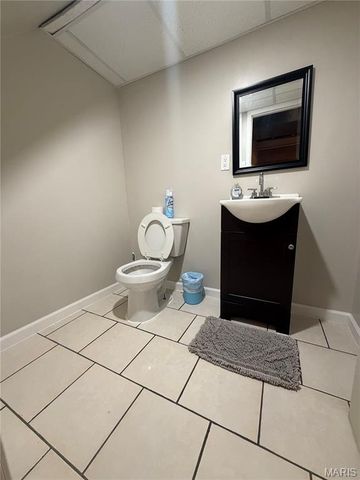 2632 Causeway Drive, St Louis, MO 63125