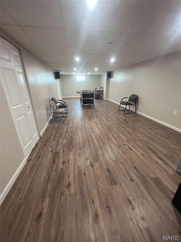 2632 Causeway Drive, St Louis, MO 63125