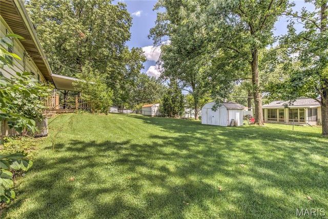 2632 Causeway Drive, St Louis, MO 63125